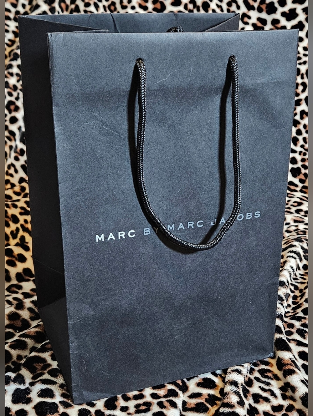 NEW Marc Jacobs Black Large Paper Shopping Bag Gift Box Holder Handbag Storage